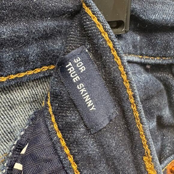 Gap True Skinny Jeans, Dark Wash, Frayed Hem, High Rise, Women's Size 30 R - Picture 3 of 6